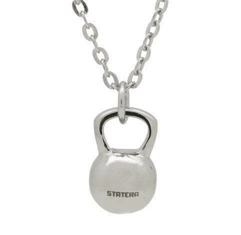 COLGANTE KETTLEBELL - PLATA - Statera Apparel